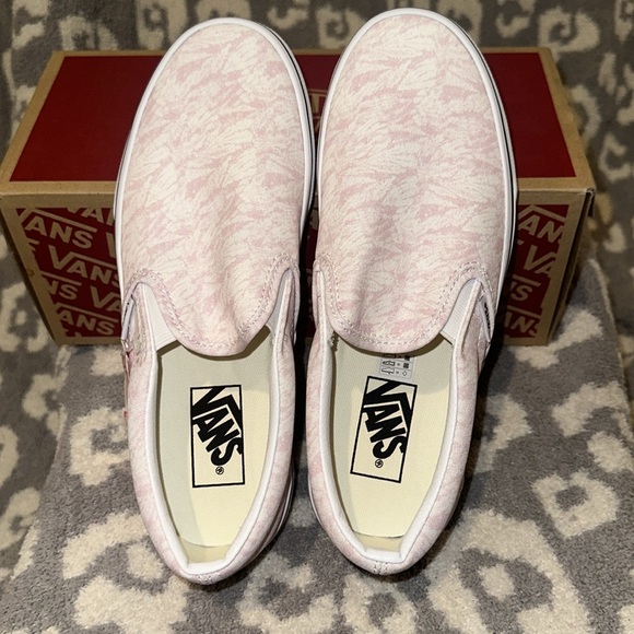 Vans Classic Slip-On Sneakers Washes Cradle Pink/True White New 😍 - Picture 12 of 17